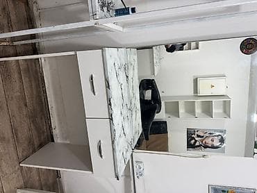 Парикмахерское рабочее место Срочно продаю 3в1 Состав: - Кресло at lalafo.kg Парикмахерское рабочее место Срочно продаю 3в1 Состав: - Кресло