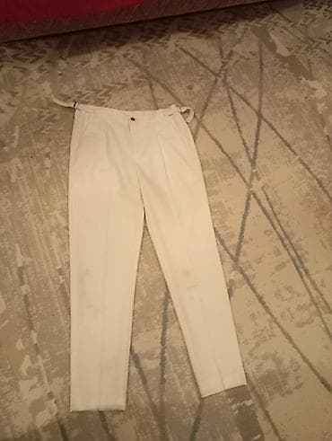 Белые классические брюки со стрелками. Детали: - Прямой крой at lalafo.kg Белые классические брюки со стрелками. Детали: - Прямой крой