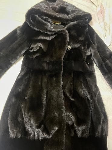 Шуба, Норка, По колено, С капюшоном, S, M at lalafo.kg Шуба, Норка, По колено, С капюшоном, S, M