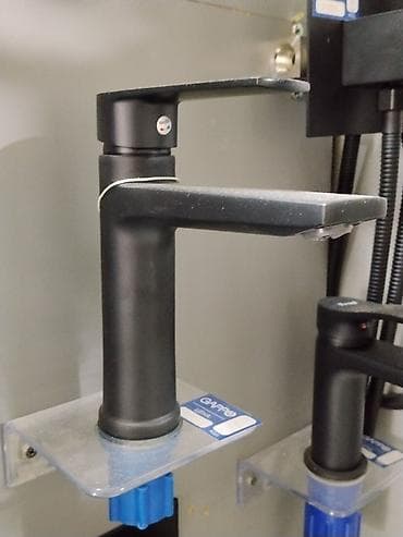 Суу аралаштыргычтар: Смеситель для умывальника, матовый черный - Однорычажный смеситель с lalafo.kg да — 1 Суу аралаштыргычтар: Смеситель для умывальника, матовый черный - Однорычажный смеситель с — 1