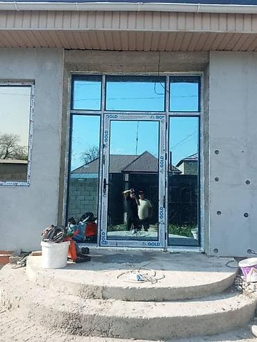 Алюминиевое окно на заказ, Тип окна: Витражные, Декоративные особенности: Фрамуга, Платная установка, Без рассрочки at lalafo.kg Алюминиевое окно на заказ, Тип окна: Витражные, Декоративные особенности: Фрамуга, Платная установка, Без рассрочки