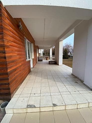 Продаётся шикарный коттедж на 1ой линии в городе Чолпоната. площадь at lalafo.kg — 5 Продаётся шикарный коттедж на 1ой линии в городе Чолпоната. площадь — 5