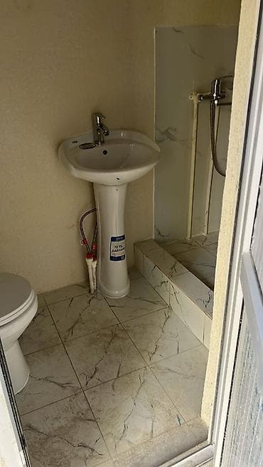 Сдаётся компактная комната-студия в блоке с отдельным входом. - at lalafo.kg Сдаётся компактная комната-студия в блоке с отдельным входом. -