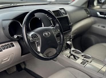 Toyota Highlander: 2012 г., Автомат, Гибрид, Кроссовер at lalafo.kg Toyota Highlander: 2012 г., Автомат, Гибрид, Кроссовер