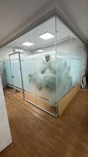 Металл сейф эшиктери: Буюртмага Бүтүндөй айнектен жасалган тосмо, Офис үчүн, Брондолгон айнек, Монтаждоо, Акысыз өлчөө, Акысыз жеткирүү lalafo.kg да — 1 Металл сейф эшиктери: Буюртмага Бүтүндөй айнектен жасалган тосмо, Офис үчүн, Брондолгон айнек, Монтаждоо, Акысыз өлчөө, Акысыз жеткирүү — 1