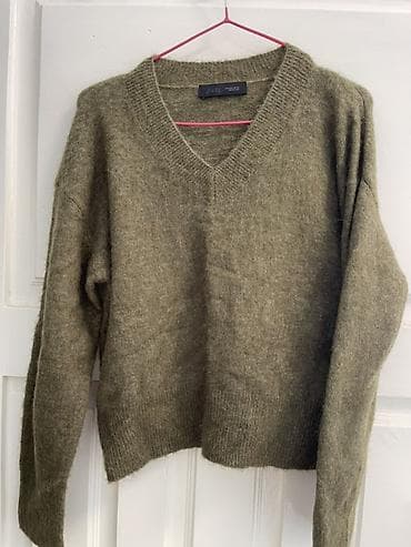 Кофта, Укороченная модель, Осень-весна, Китай, S at lalafo.kg Кофта, Укороченная модель, Осень-весна, Китай, S