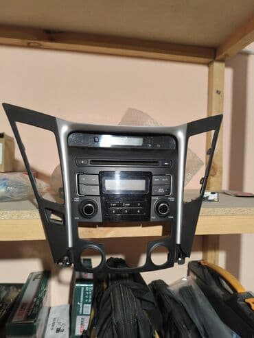 Центральная консоль Hyundai 2010 г., Б/у, Оригинал at lalafo.kg Центральная консоль Hyundai 2010 г., Б/у, Оригинал