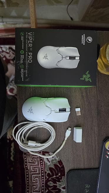 Razer Viper V2 Pro (белая) — ультралёгкая беспроводная игровая мышь at lalafo.kg Razer Viper V2 Pro (белая) — ультралёгкая беспроводная игровая мышь