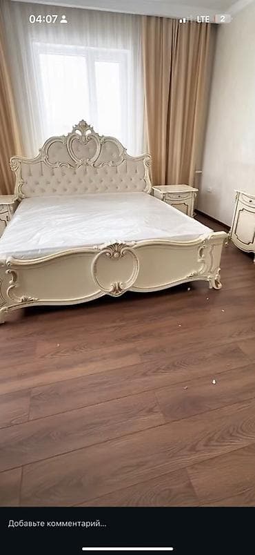 Спальный гарнитур, Б/у, Двуспальная кровать, Трюмо, Тумба, цвет - Бежевый at lalafo.kg Спальный гарнитур, Б/у, Двуспальная кровать, Трюмо, Тумба, цвет - Бежевый