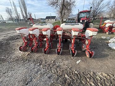 Рулонные пресс-подборщики: Пневматическая пропашная сеялка с центральным бункером - Тип at lalafo.kg — 6 Рулонные пресс-подборщики: Пневматическая пропашная сеялка с центральным бункером - Тип — 6