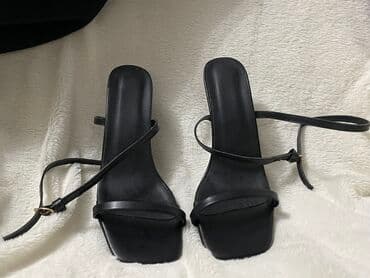 Женские мюли/босоножки на каблуке - Цвет: черный - Размер: 36 at lalafo.kg Женские мюли/босоножки на каблуке - Цвет: черный - Размер: 36