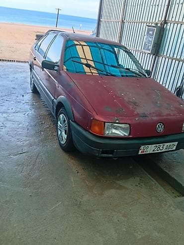 Volkswagen Passat: 1988 г., Кол менен иштөөчү, Бензин, Седан lalafo.kg да Volkswagen Passat: 1988 г., Кол менен иштөөчү, Бензин, Седан
