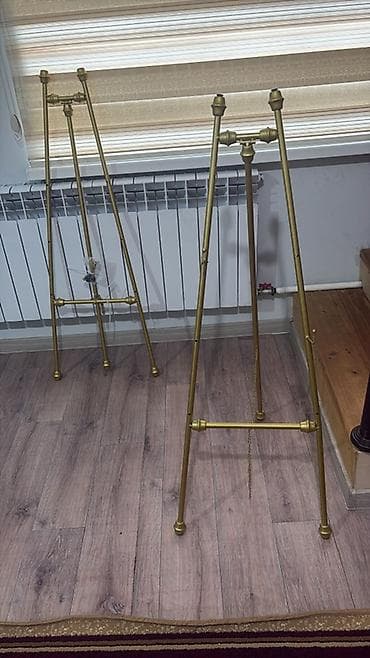 Напольные мольберты в классическом стиле - Материал: металл с at lalafo.kg Напольные мольберты в классическом стиле - Материал: металл с