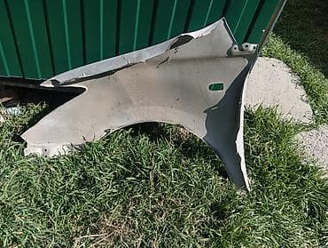 Крыло Переднее левое Toyota, 2004 г., Б/у, Оригинал at lalafo.kg Крыло Переднее левое Toyota, 2004 г., Б/у, Оригинал