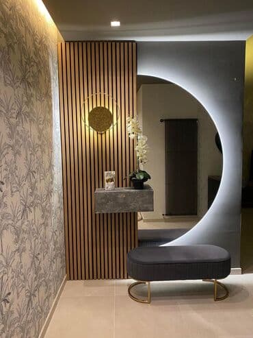 Продается стильное зеркало в форме полумесяца размером 2300×1200 мм at lalafo.kg Продается стильное зеркало в форме полумесяца размером 2300×1200 мм