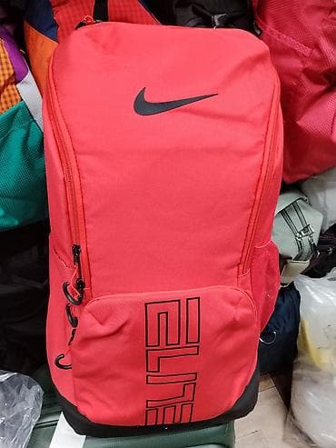 Рюкзак Nike Elite, спортивный. - Цвет: ярко‑красный с чёрными at lalafo.kg Рюкзак Nike Elite, спортивный. - Цвет: ярко‑красный с чёрными