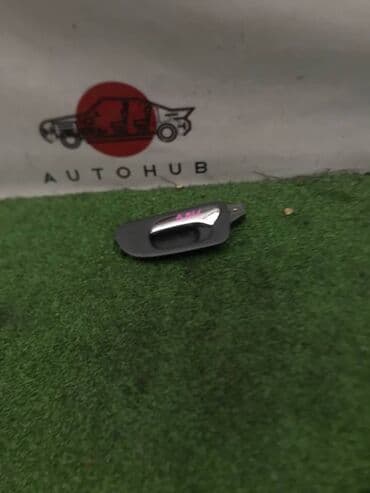 Комплект дверных ручек Дверная ручка Honda Б/у, Оригинал at lalafo.kg Комплект дверных ручек Дверная ручка Honda Б/у, Оригинал