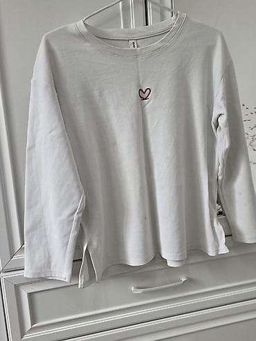 Лонгслив, цвет - Белый, S at lalafo.kg Лонгслив, цвет - Белый, S