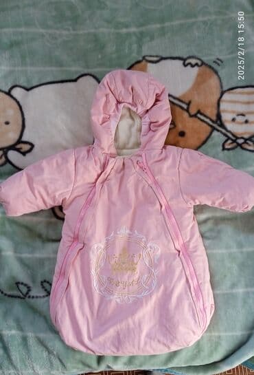 Комбинезон осень теплая зима весна с рождения до 3 месяца, можно на at lalafo.kg Комбинезон осень теплая зима весна с рождения до 3 месяца, можно на