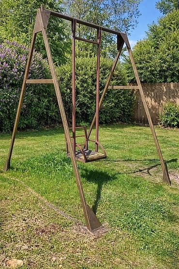 Садовые качели Металл, Со спинкой, Без крыши at lalafo.kg Садовые качели Металл, Со спинкой, Без крыши