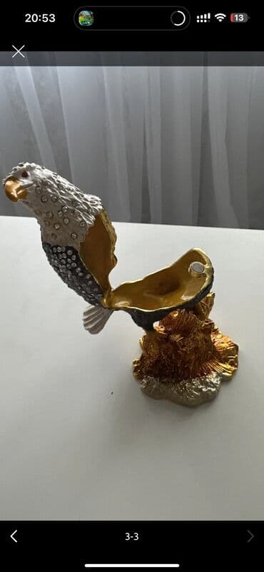 Шкатулка, куплена в Дубаи за 1300, новая. Фото и видео могу прислать at lalafo.kg Шкатулка, куплена в Дубаи за 1300, новая. Фото и видео могу прислать