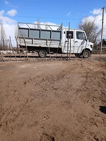 Грузовик, Mercedes-Benz, Дубль, 3 т, Б/у at lalafo.kg Грузовик, Mercedes-Benz, Дубль, 3 т, Б/у
