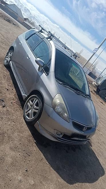 Honda Fit: 2003 г., 1.3 л, Автомат, Бензин, Универсал at lalafo.kg Honda Fit: 2003 г., 1.3 л, Автомат, Бензин, Универсал