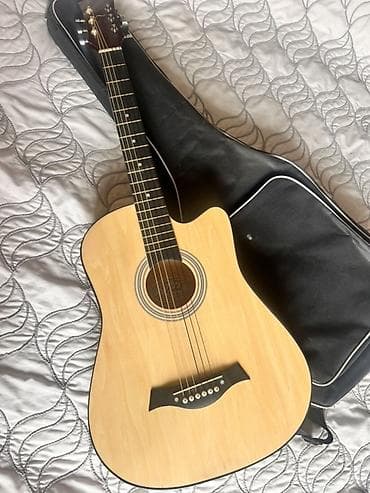 Акустическая гитара типа дредноут с вырезом (cutaway) + мягкий чехол at lalafo.kg Акустическая гитара типа дредноут с вырезом (cutaway) + мягкий чехол