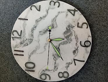 Настенные часы ручной работы -из эпоксидной смолы - Круглый корпус at lalafo.kg Настенные часы ручной работы -из эпоксидной смолы - Круглый корпус