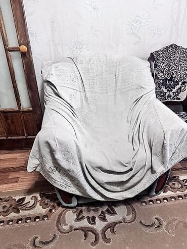 Кийим үчүн комоддор: Отдам даром все сразу по одному не отдам. Спальный гарнитур в светлом lalafo.kg да — 5 Кийим үчүн комоддор: Отдам даром все сразу по одному не отдам. Спальный гарнитур в светлом — 5