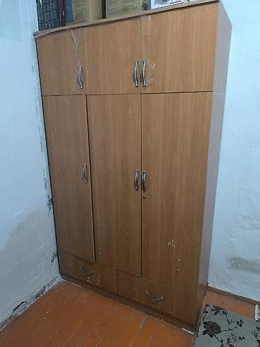 Шифоньер, шкаф для одежды, Б/у, Прямой, ЛДСП at lalafo.kg Шифоньер, шкаф для одежды, Б/у, Прямой, ЛДСП