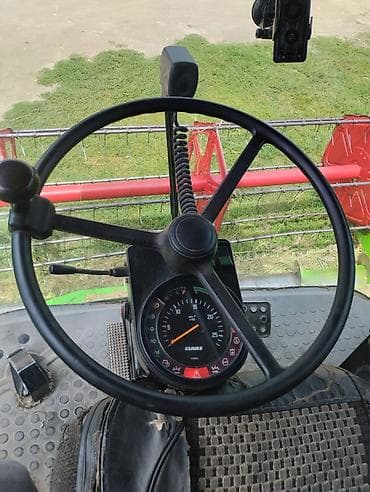 Claas тракторлор: Комбайн зерноуборочный Claas Dominator 88 VX хорошем состоянии срочно lalafo.kg да — 7 Claas тракторлор: Комбайн зерноуборочный Claas Dominator 88 VX хорошем состоянии срочно — 7