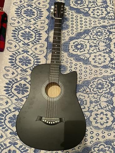 Продаю акустическую гитару в идеальном состоянии срочно продаю!!! В at lalafo.kg Продаю акустическую гитару в идеальном состоянии срочно продаю!!! В
