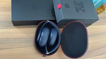 Полноразмерные, Beats by Dr. Dre, Б/у, Беспроводные (Bluetooth), Классические at lalafo.kg Полноразмерные, Beats by Dr. Dre, Б/у, Беспроводные (Bluetooth), Классические