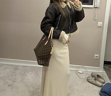 Дубленка, Авиатор, Короткая модель, Оверсайз, M, S at lalafo.kg Дубленка, Авиатор, Короткая модель, Оверсайз, M, S