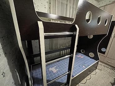 Двухъярусная детская кровать, Б/у, ЛДСП, цвет - Коричневый at lalafo.kg Двухъярусная детская кровать, Б/у, ЛДСП, цвет - Коричневый