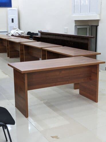 Столы конференц офис оптом Принимаем заказы на столы оптом, от 10 at lalafo.kg Столы конференц офис оптом Принимаем заказы на столы оптом, от 10