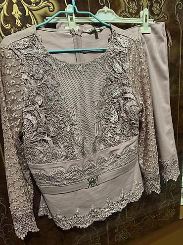 Нарядный женский костюм из двух предметов в пудрово‑лиловом оттенке: - at lalafo.kg Нарядный женский костюм из двух предметов в пудрово‑лиловом оттенке: -