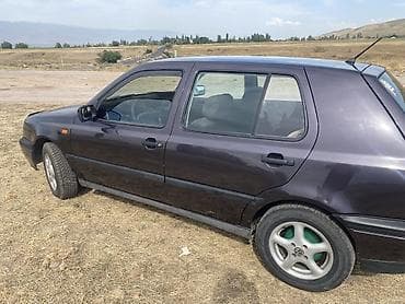 Volkswagen Golf: 1992 г., 1.8 л, Механика, Бензин, Хэтчбэк at lalafo.kg Volkswagen Golf: 1992 г., 1.8 л, Механика, Бензин, Хэтчбэк