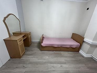 Спальный гарнитур, Односпальная кровать, ДСП, цвет - Коричневый at lalafo.kg Спальный гарнитур, Односпальная кровать, ДСП, цвет - Коричневый