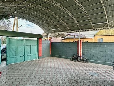 Продажа таунхаусов: 🏡 Продаётся уютный частный дом с большим участком и хозпостройками! 📍 at lalafo.kg — 4 Продажа таунхаусов: 🏡 Продаётся уютный частный дом с большим участком и хозпостройками! 📍 — 4