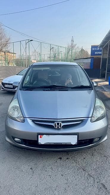 Honda Fit: 2004 г., 1.3 л, Автомат, Бензин, Хэтчбэк at lalafo.kg Honda Fit: 2004 г., 1.3 л, Автомат, Бензин, Хэтчбэк