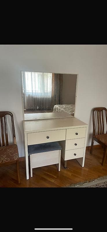 Спальный гарнитур, Б/у, Трюмо, Кыргызстан, Дерево, Самовывоз, цвет - Бежевый at lalafo.kg Спальный гарнитур, Б/у, Трюмо, Кыргызстан, Дерево, Самовывоз, цвет - Бежевый