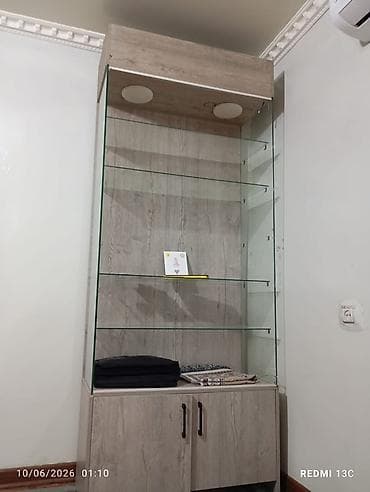 Витрина/шкаф для демонстрации с подсветкой - Корпус: ЛДСП под светлое at lalafo.kg Витрина/шкаф для демонстрации с подсветкой - Корпус: ЛДСП под светлое