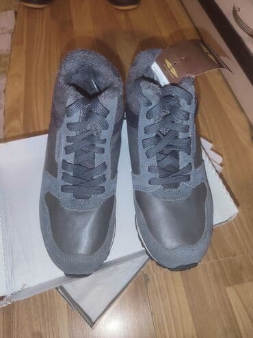 Кроссовки, 35, 35.5, 36, Новый, цвет - Серый, Самовывоз, Платная доставка at lalafo.kg Кроссовки, 35, 35.5, 36, Новый, цвет - Серый, Самовывоз, Платная доставка