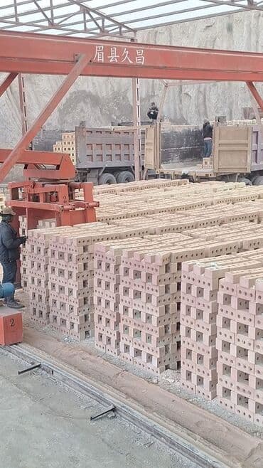 Продаю кирпич 9 сом без доставки - Формат: одинарный прямоугольный at lalafo.kg Продаю кирпич 9 сом без доставки - Формат: одинарный прямоугольный