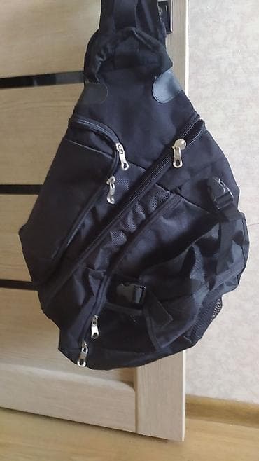 Однолямочный рюкзак (слинг). Состояние: Хорошее, все замки и фастексы at lalafo.kg Однолямочный рюкзак (слинг). Состояние: Хорошее, все замки и фастексы