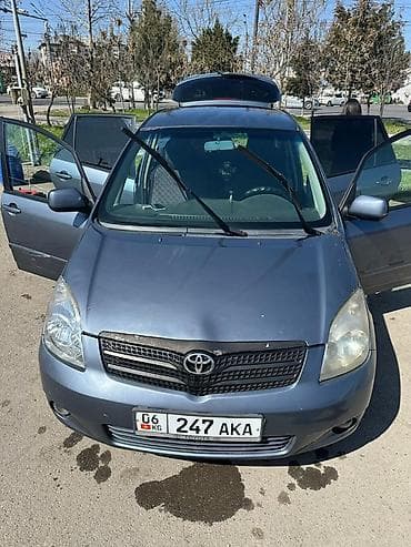 Toyota Corolla Verso: 2002 г., 1.8 л, Ручные, Бензин, Минивэн at lalafo.kg Toyota Corolla Verso: 2002 г., 1.8 л, Ручные, Бензин, Минивэн