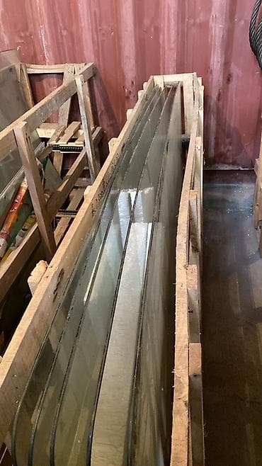 Стеклянные панели/листы в деревянных кассетах - Материал: прозрачное at lalafo.kg Стеклянные панели/листы в деревянных кассетах - Материал: прозрачное