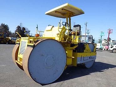 Срочно!!! Продается Асфальтовый каток Sakai R2, чистый Японец!!! at lalafo.kg Срочно!!! Продается Асфальтовый каток Sakai R2, чистый Японец!!!